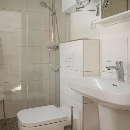 Pet Friendly Home In Krems Iiwarderbrueck Gols